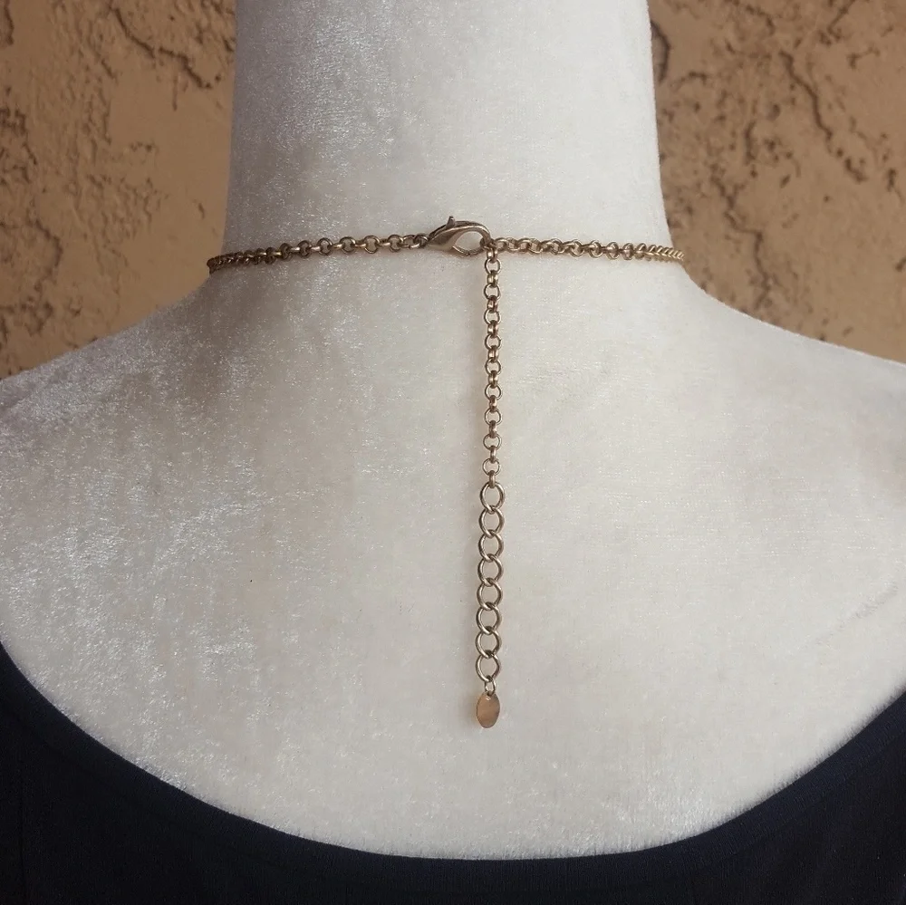 Anthropologie Gold‎ Statement Necklace - Picture 4 of 4